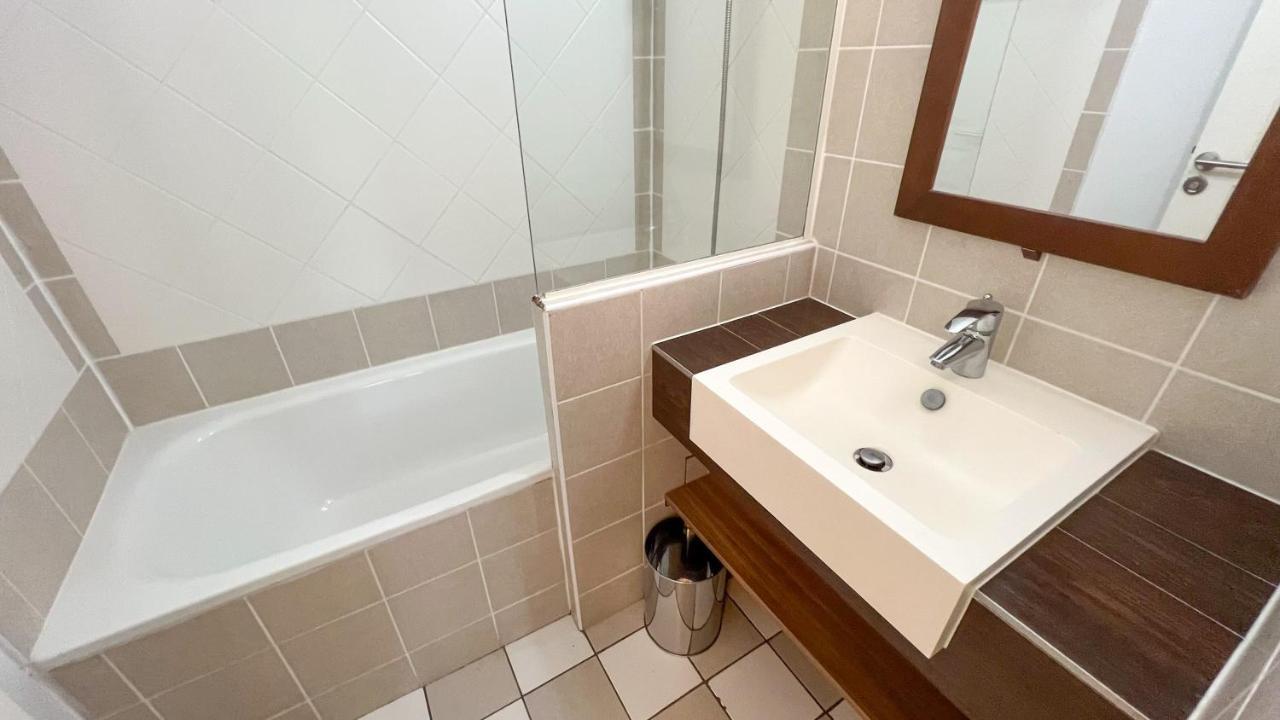 6-Person Apartment With Swimming Pool Tennis Court And Free Parking 25 Le Touquet Buitenkant foto