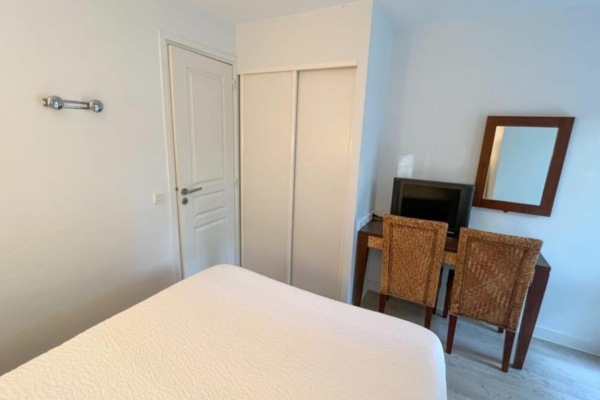 6-Person Apartment With Swimming Pool Tennis Court And Free Parking 25 Le Touquet Buitenkant foto